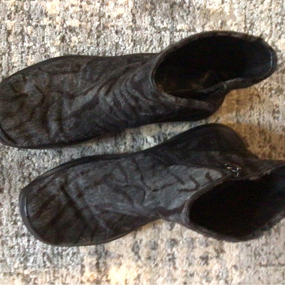 Prada boots - Picture 5 of 5